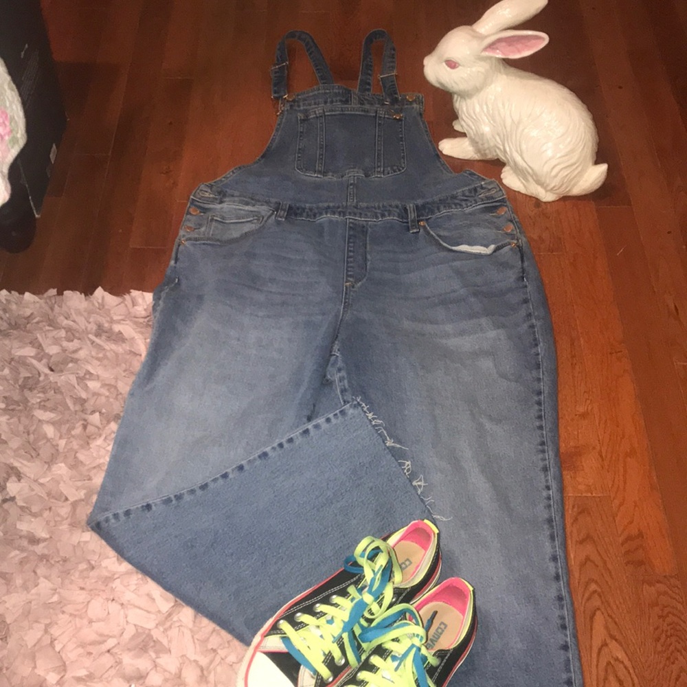 The cutest overalls!